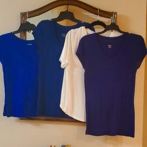4 Assorted colored comfy Tees.